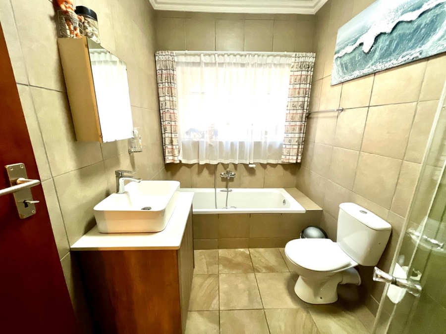 3 Bedroom Property for Sale in Sunnyridge Gauteng