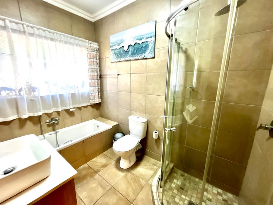 3 Bedroom Property for Sale in Sunnyridge Gauteng