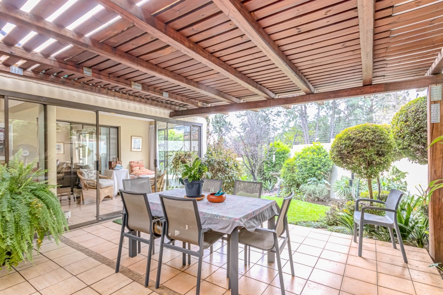 2 Bedroom Property for Sale in Bryanston Gauteng
