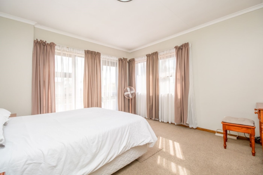 3 Bedroom Property for Sale in Sunninghill Gauteng