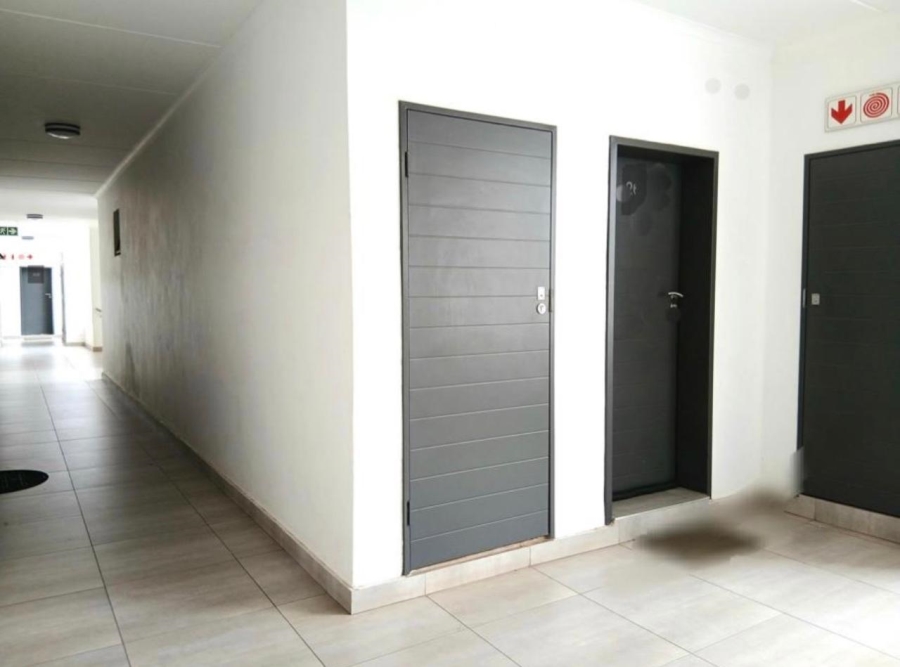 1 Bedroom Property for Sale in Carlswald Gauteng
