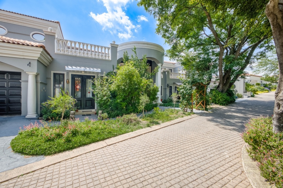 6 Bedroom Property for Sale in Beverley Gauteng