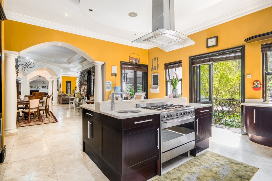 6 Bedroom Property for Sale in Beverley Gauteng