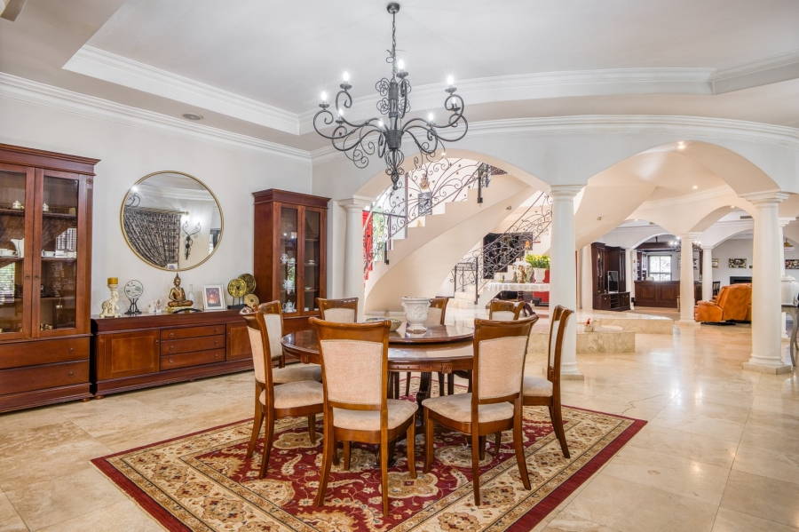 6 Bedroom Property for Sale in Beverley Gauteng