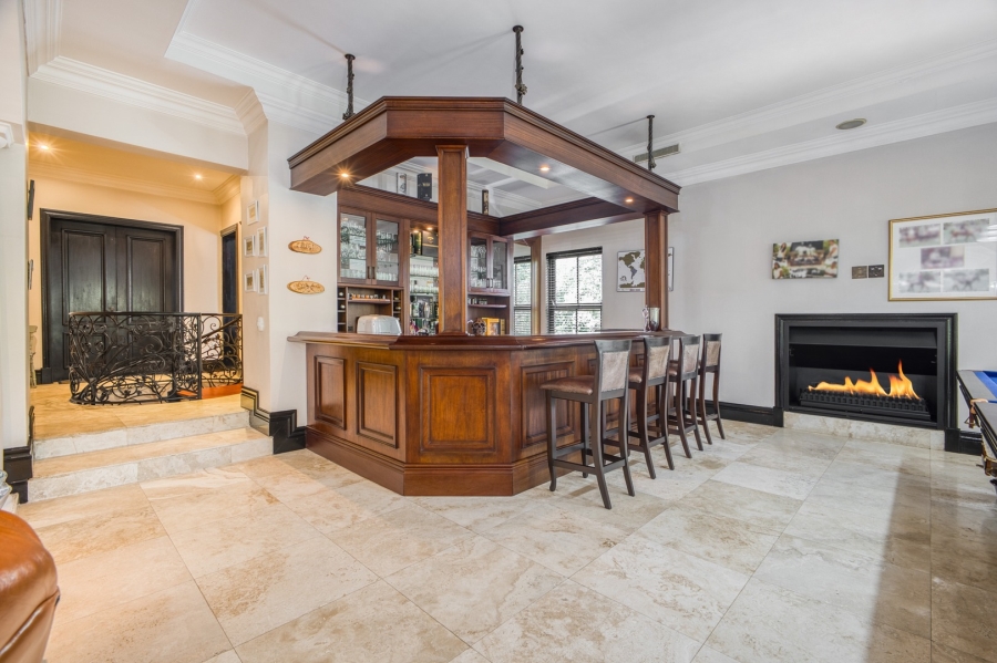 6 Bedroom Property for Sale in Beverley Gauteng