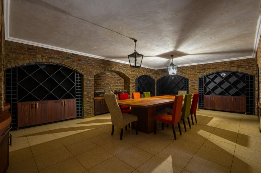 6 Bedroom Property for Sale in Beverley Gauteng