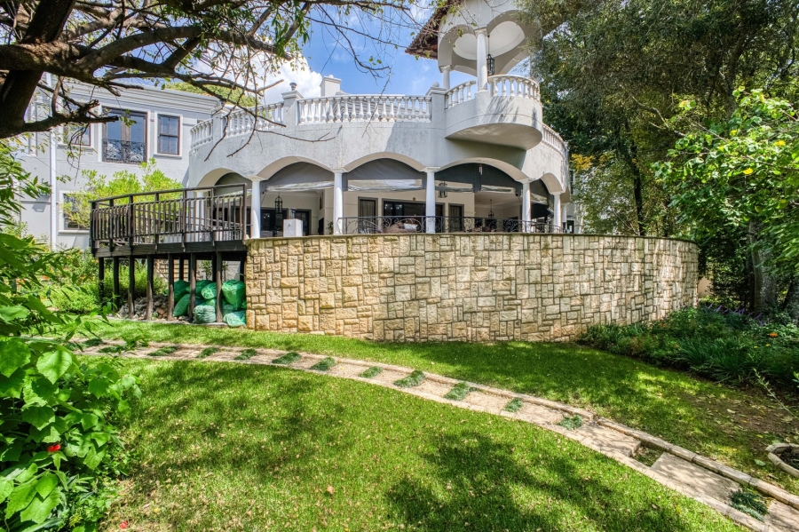 6 Bedroom Property for Sale in Beverley Gauteng