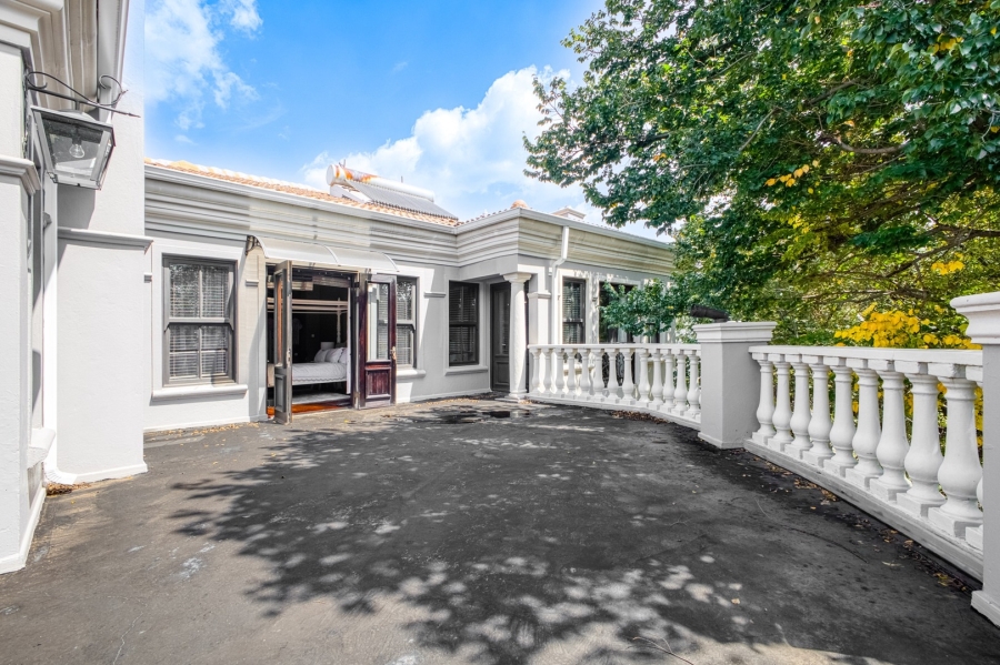 6 Bedroom Property for Sale in Beverley Gauteng