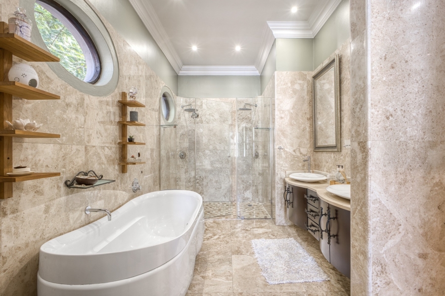 6 Bedroom Property for Sale in Beverley Gauteng