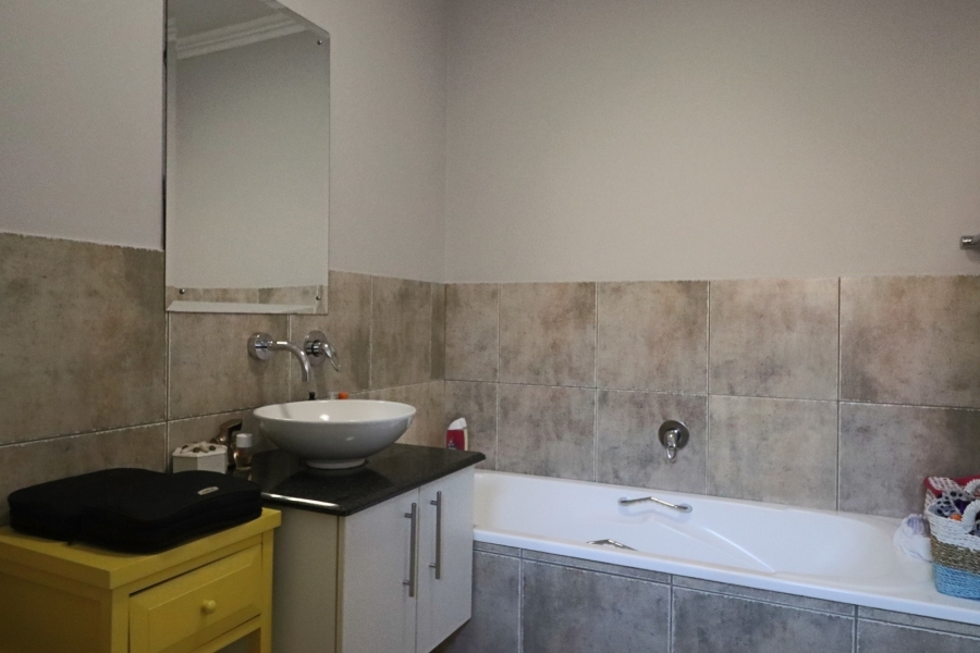 2 Bedroom Property for Sale in Rivonia Gauteng