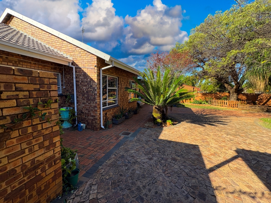 3 Bedroom Property for Sale in Theresa Park Gauteng