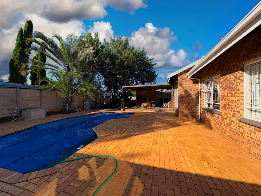 3 Bedroom Property for Sale in Theresa Park Gauteng
