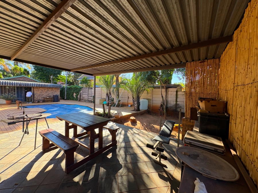 3 Bedroom Property for Sale in Theresa Park Gauteng