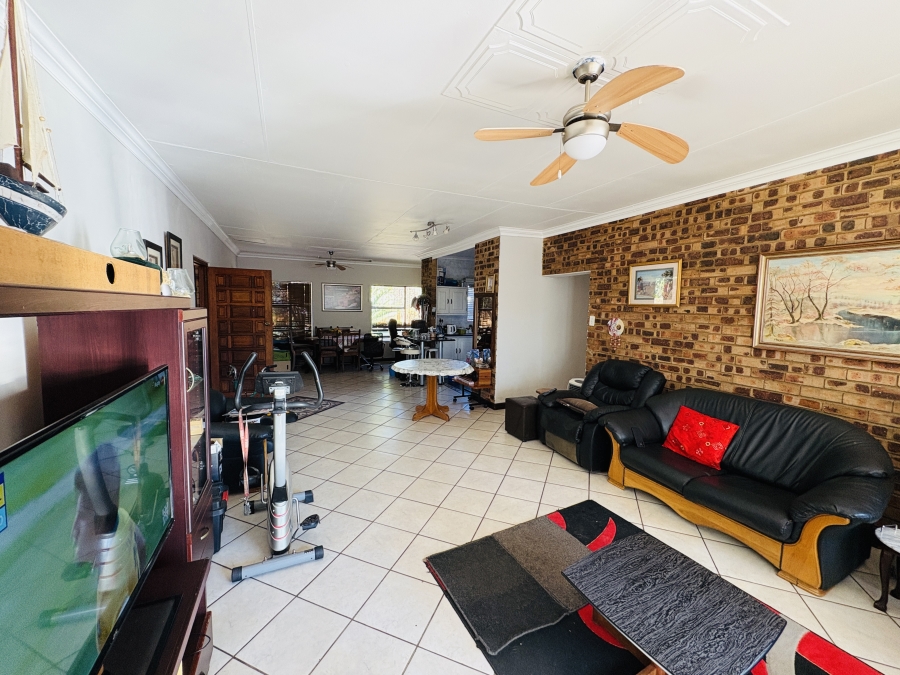 3 Bedroom Property for Sale in Theresa Park Gauteng