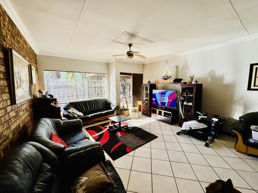 3 Bedroom Property for Sale in Theresa Park Gauteng