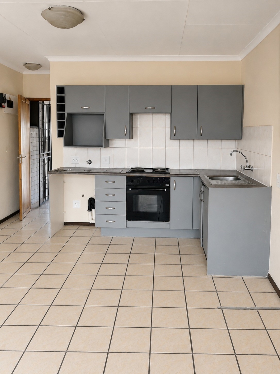 2 Bedroom Property for Sale in Moffat View Gauteng