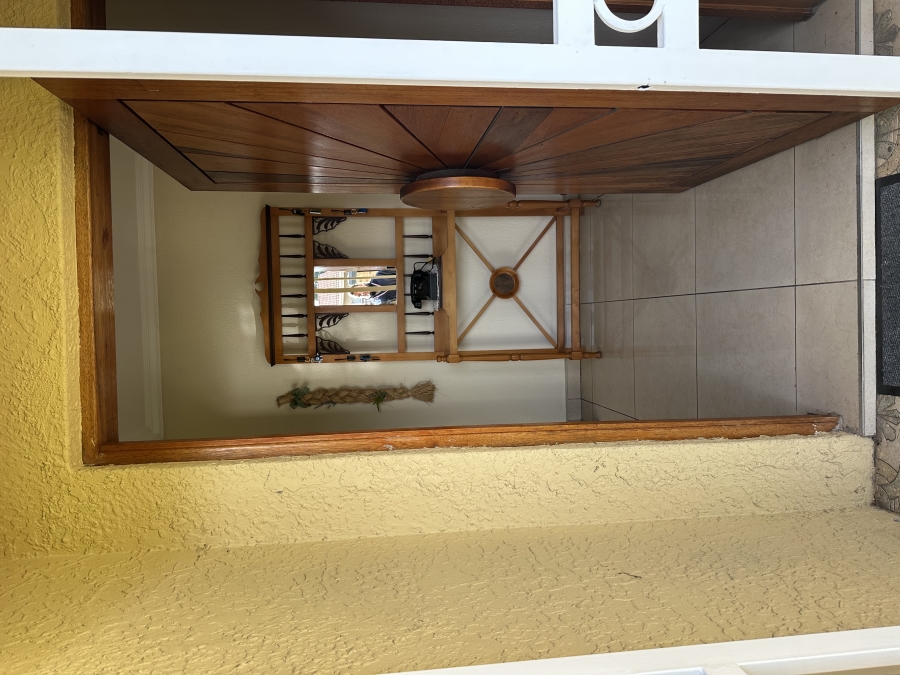 6 Bedroom Property for Sale in Brackenhurst Gauteng