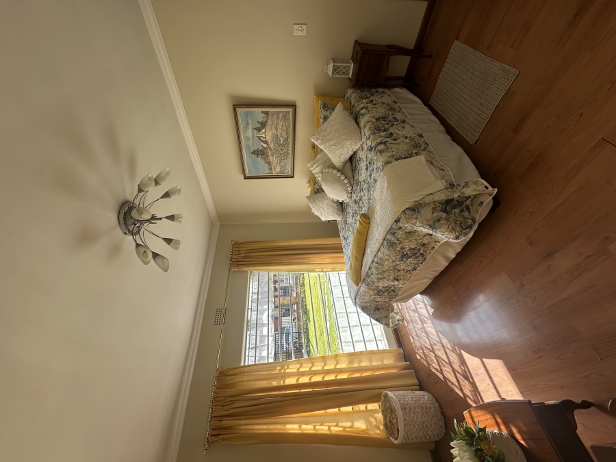 6 Bedroom Property for Sale in Brackenhurst Gauteng