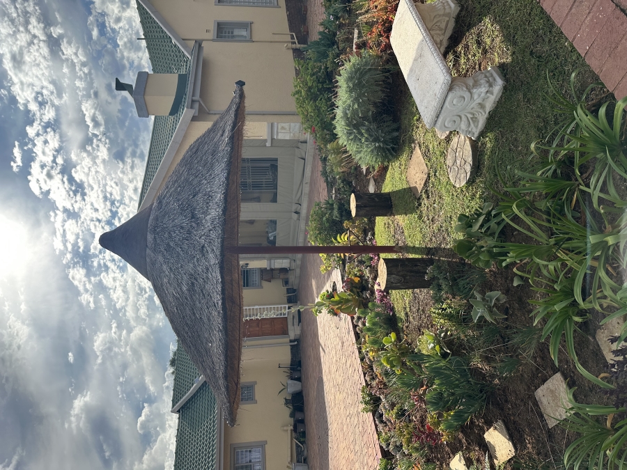 6 Bedroom Property for Sale in Brackenhurst Gauteng