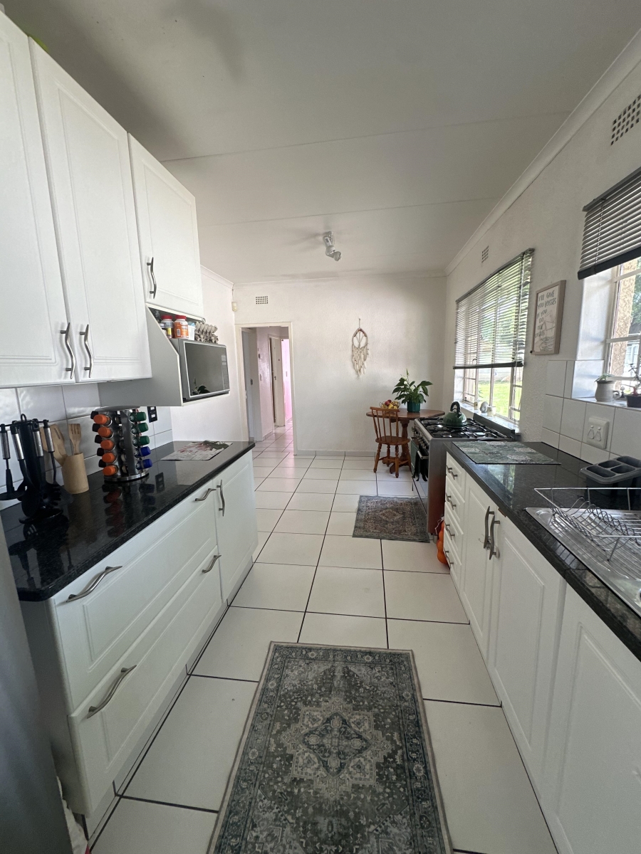 3 Bedroom Property for Sale in Brackendowns Gauteng
