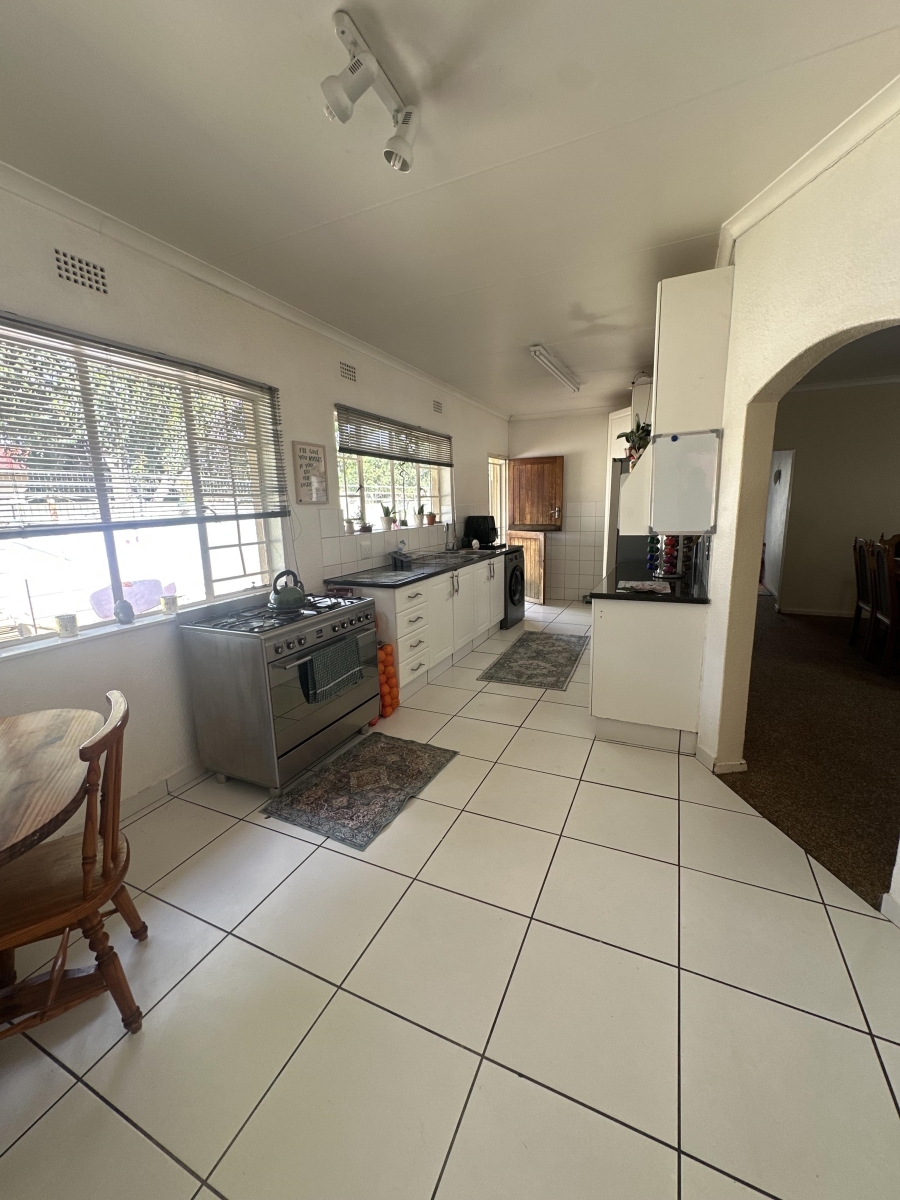 3 Bedroom Property for Sale in Brackendowns Gauteng