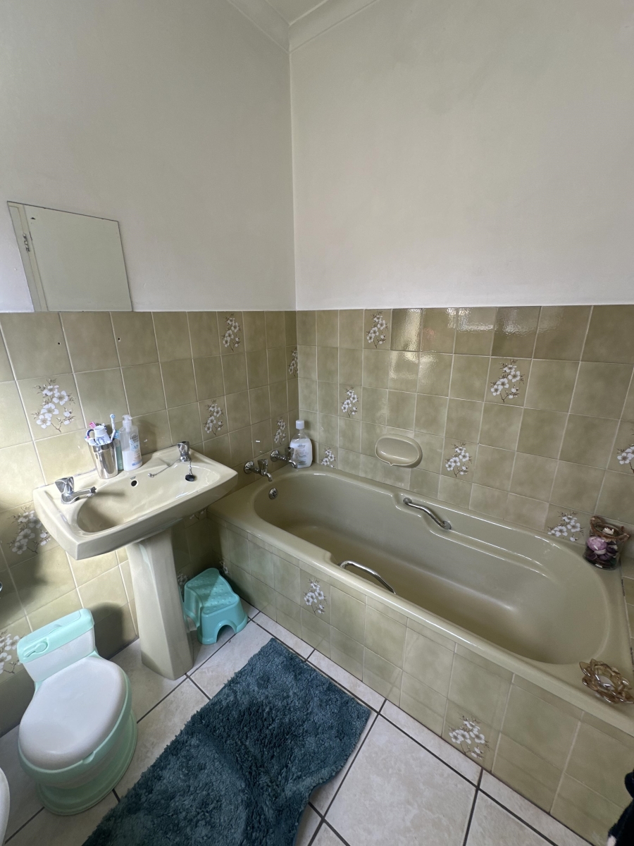 3 Bedroom Property for Sale in Brackendowns Gauteng