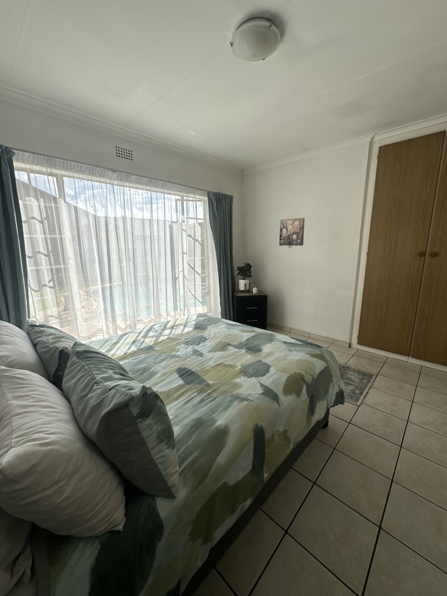 3 Bedroom Property for Sale in Brackendowns Gauteng