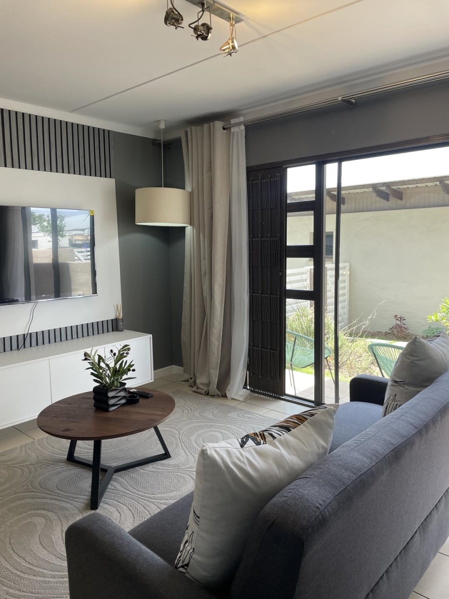 To Let 1 Bedroom Property for Rent in Fourways Gauteng
