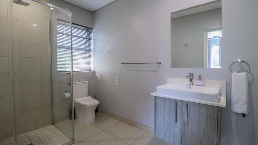 To Let 2 Bedroom Property for Rent in Broadacres Gauteng