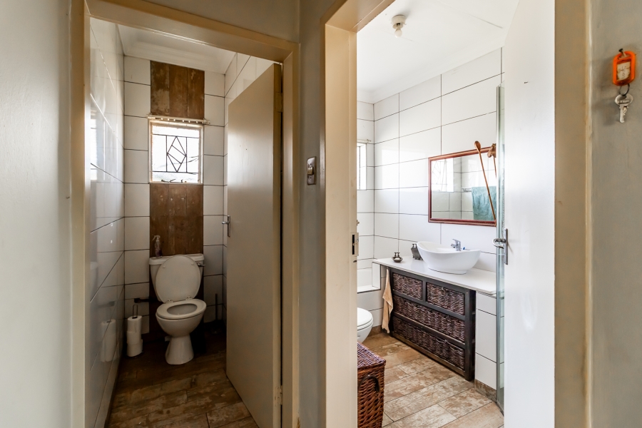 3 Bedroom Property for Sale in Waverley Gauteng