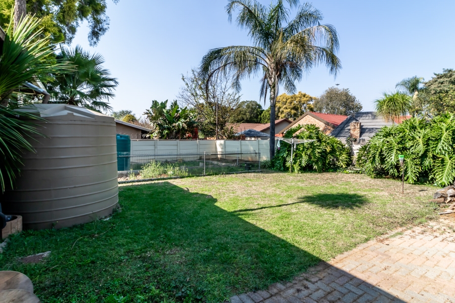 3 Bedroom Property for Sale in Waverley Gauteng