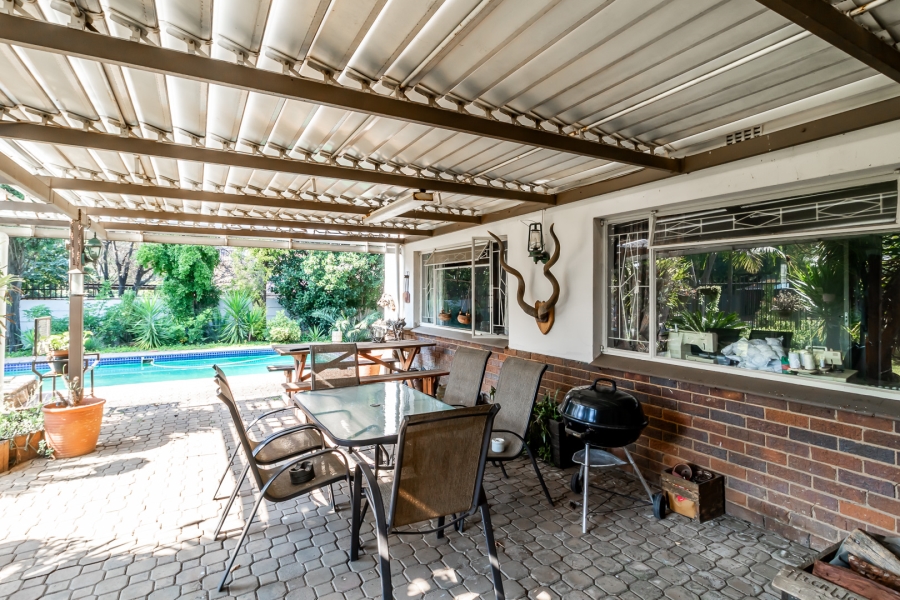 3 Bedroom Property for Sale in Waverley Gauteng