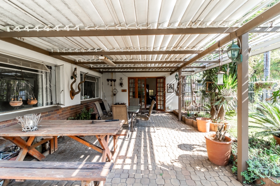 3 Bedroom Property for Sale in Waverley Gauteng