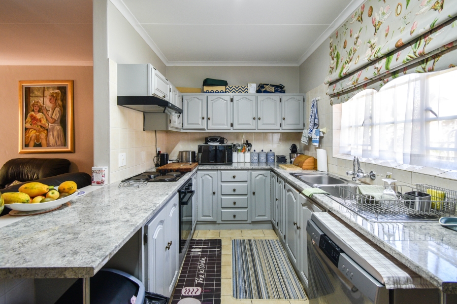 2 Bedroom Property for Sale in Montana Gauteng