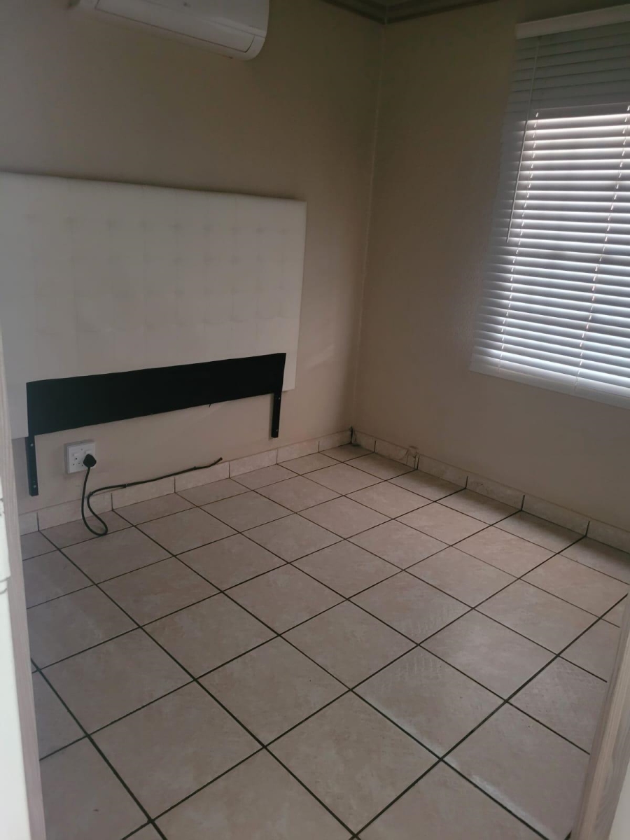 3 Bedroom Property for Sale in Elandspoort Gauteng
