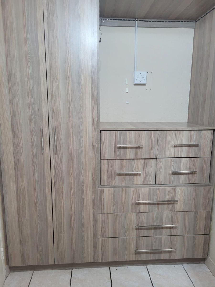 3 Bedroom Property for Sale in Elandspoort Gauteng