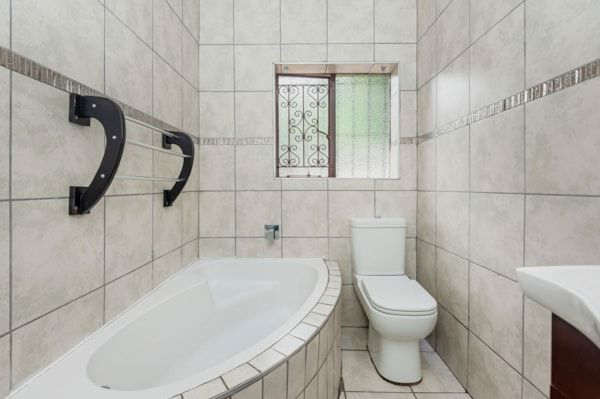 3 Bedroom Property for Sale in Marlands Gauteng