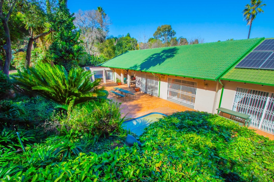 6 Bedroom Property for Sale in Quellerina Gauteng