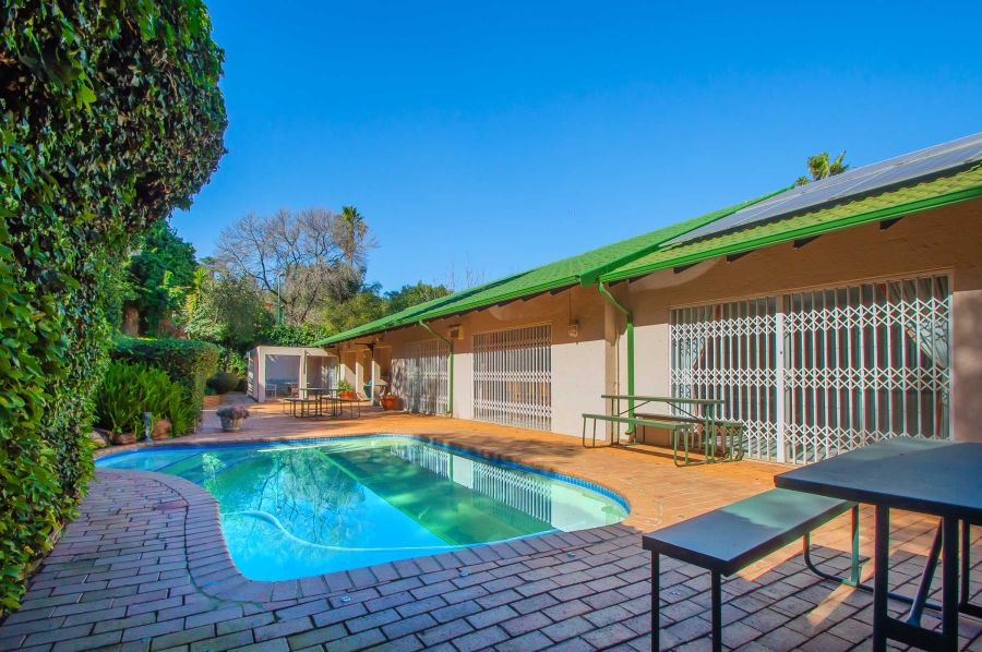 6 Bedroom Property for Sale in Quellerina Gauteng
