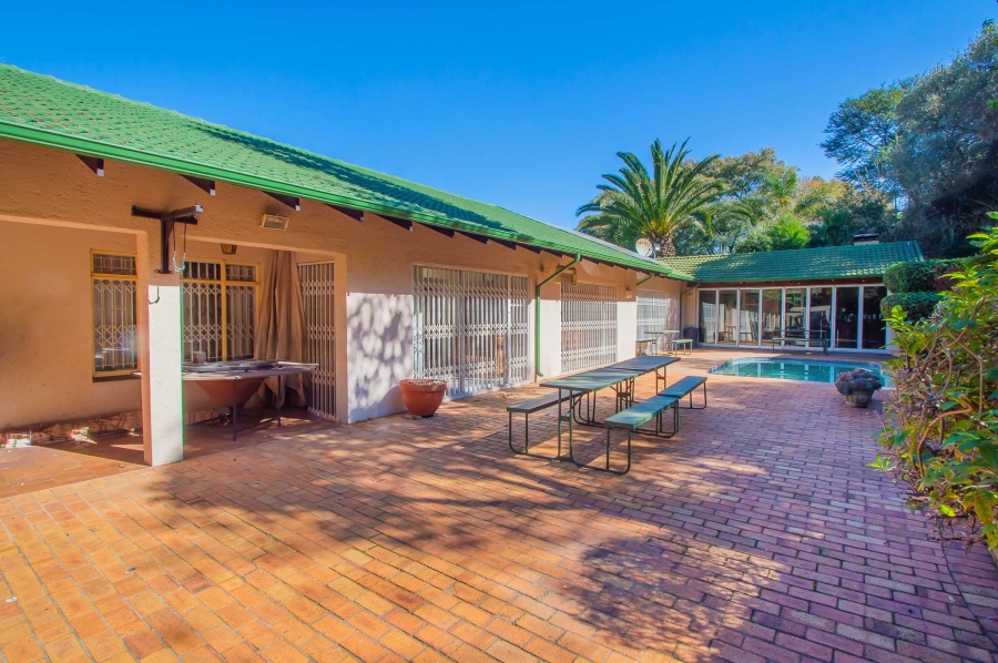 6 Bedroom Property for Sale in Quellerina Gauteng