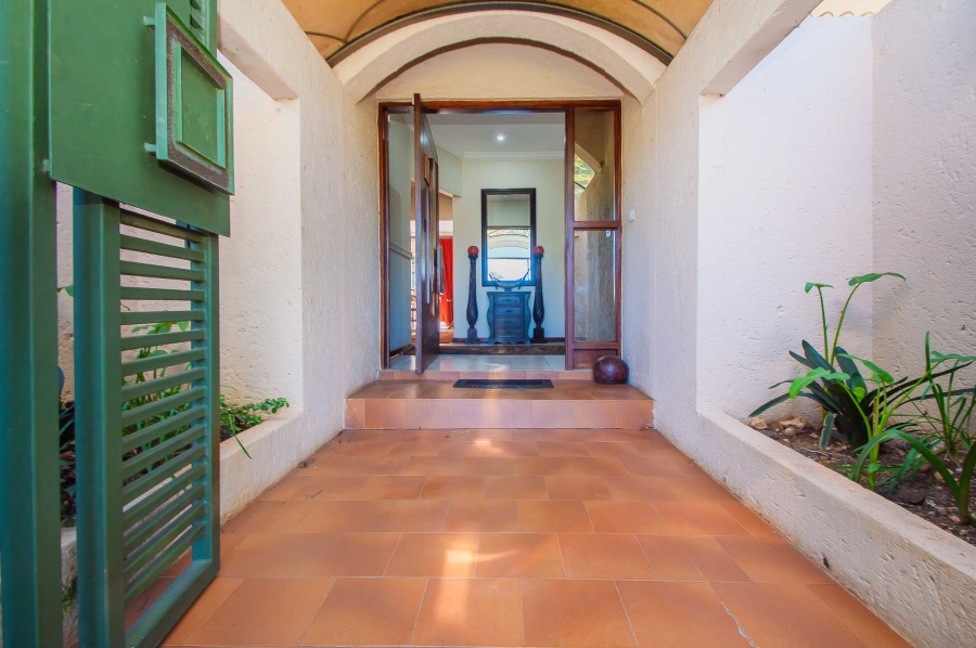6 Bedroom Property for Sale in Quellerina Gauteng