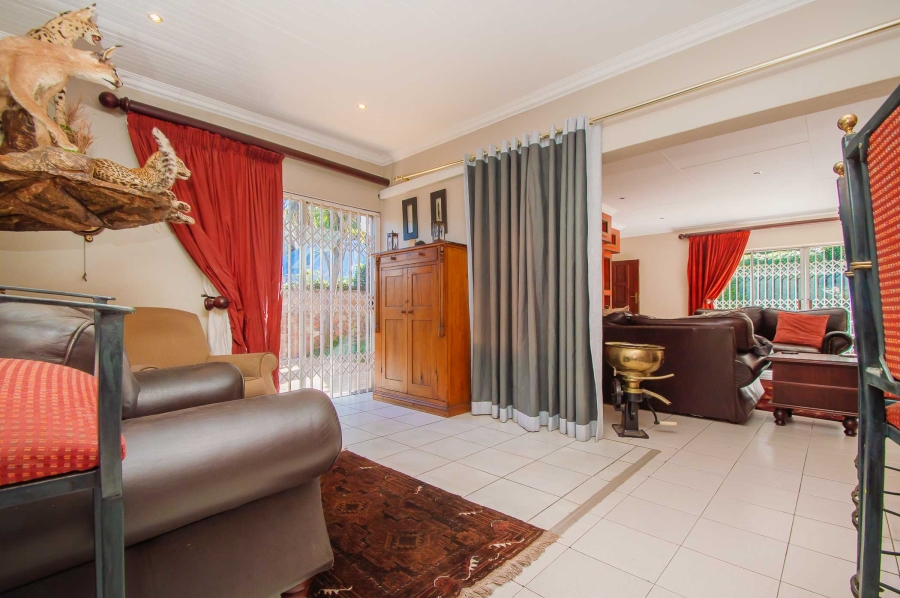 6 Bedroom Property for Sale in Quellerina Gauteng