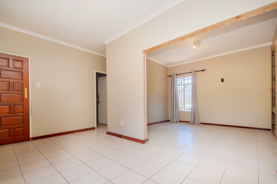 6 Bedroom Property for Sale in Quellerina Gauteng