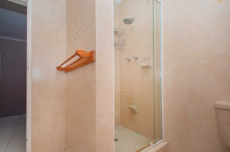 6 Bedroom Property for Sale in Quellerina Gauteng