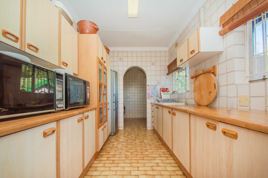 6 Bedroom Property for Sale in Quellerina Gauteng