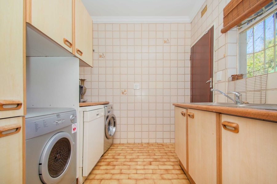 6 Bedroom Property for Sale in Quellerina Gauteng
