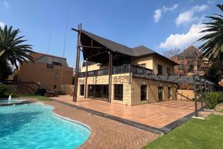 2 Bedroom Property for Sale in Pineslopes Gauteng