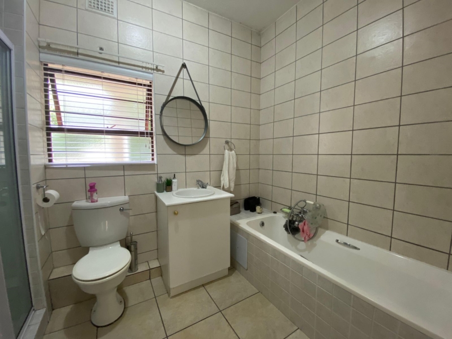 To Let 1 Bedroom Property for Rent in Paulshof Gauteng