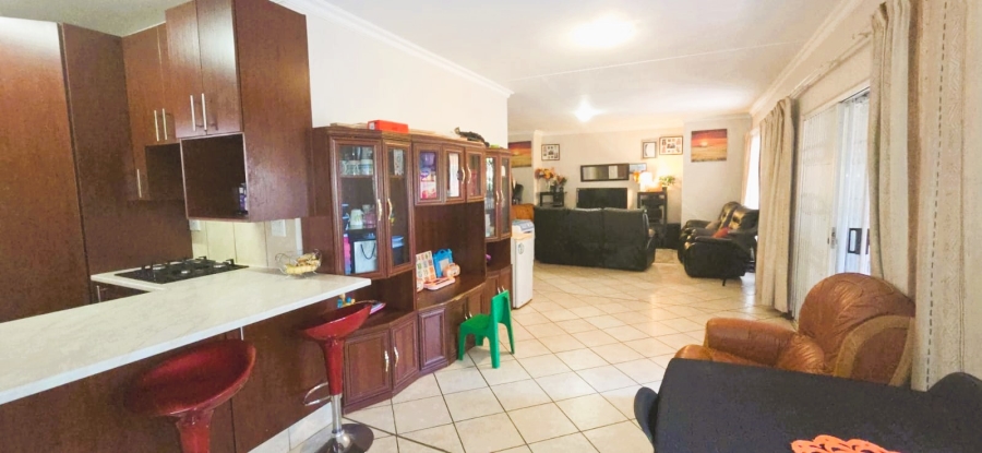 3 Bedroom Property for Sale in Willow Park Manor Gauteng