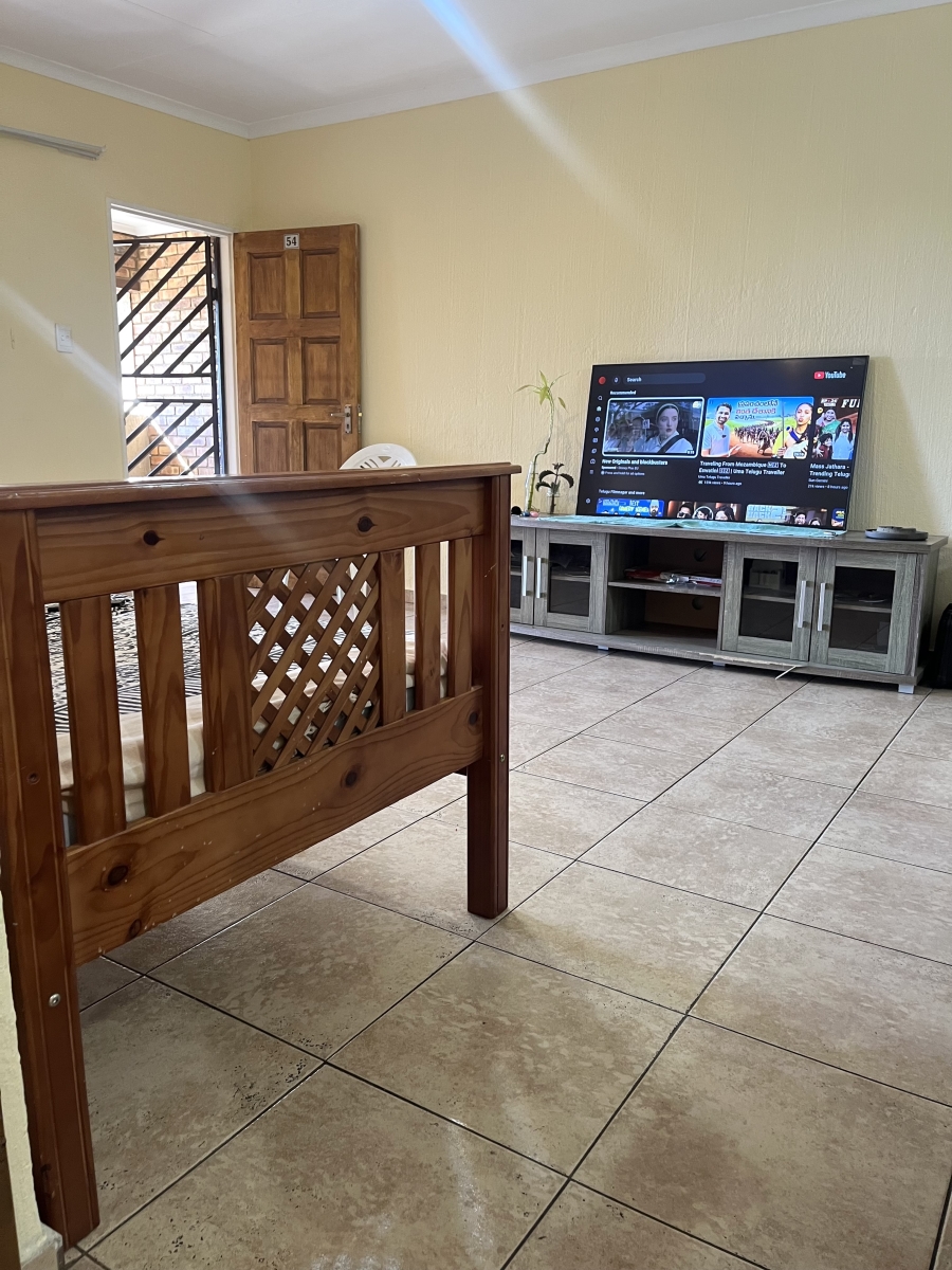 3 Bedroom Property for Sale in Vorna Valley Gauteng